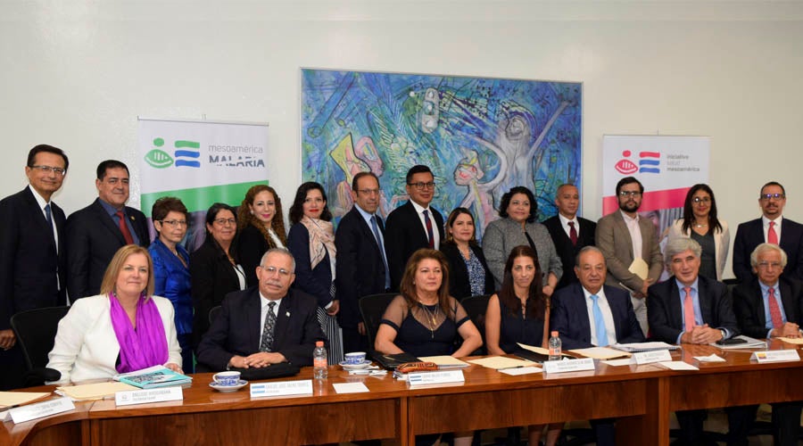 Los representantes de los ministerios de salud de Mesoamérica en la reunión en la Fundación Carlos Slim